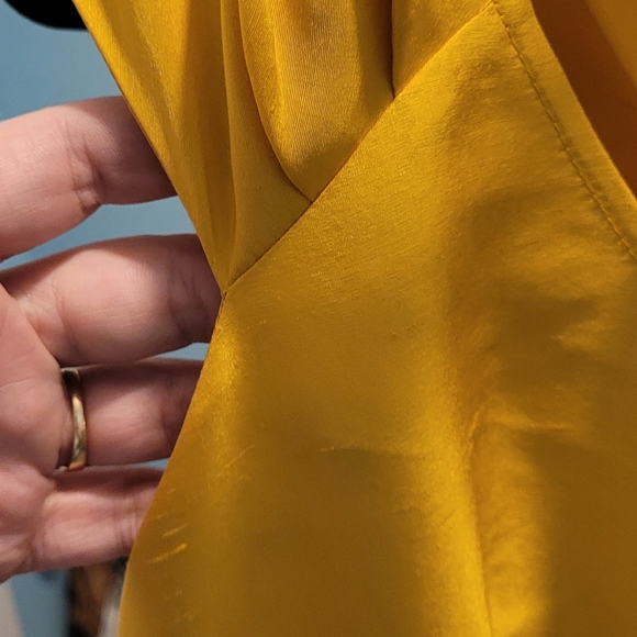 Euc Banana Republic golden 100% silk dress size 8 - Picture 8 of 10